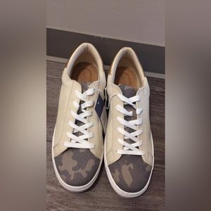 COPY - New woman shoes size 12